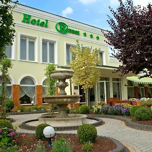 Renusz Hotell